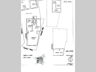 Capannone in Affitto a Trissino, 600€, 300 m²