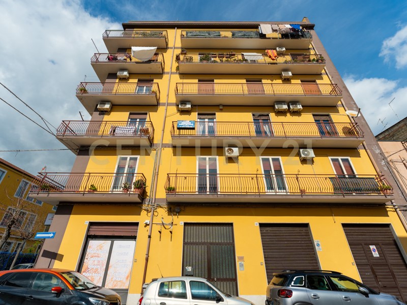 Quadrilocale in Vendita a Aci Sant'Antonio, 87'000€, 105 m²