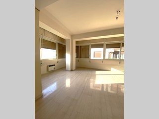 Appartamento in Vendita a Reggio Calabria, 190'000€, 200 m²
