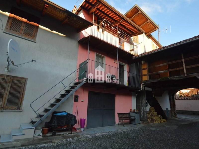 Casa Indipendente in Vendita a Pavone Canavese, 39'000€, 36 m²