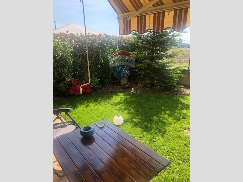 Bilocale in Vendita a Travacò Siccomario, 130'000€, 53 m², arredato