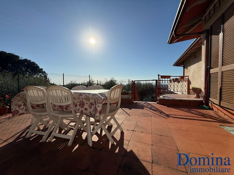 Villa bifamiliare in Vendita a Massa, 250'000&euro;, 118 m², con Box