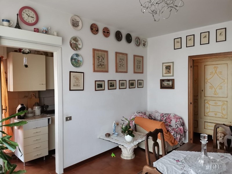 Appartamento in Vendita a Certaldo, 160'000€, 108 m², con Box