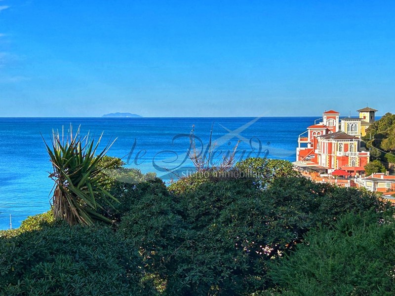 Villa in Vendita a Rosignano Marittimo, zona Castiglioncello, 1'000'000€, 220 m², con Box