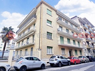 Appartamento in Vendita a Pinerolo, 159'000€, 135 m²