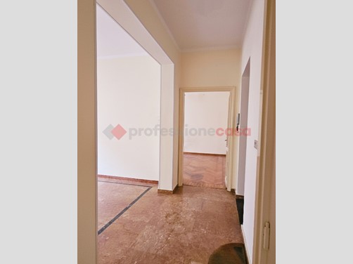 Appartamento in Vendita a Pinerolo, 159'000&euro;, 135 m²