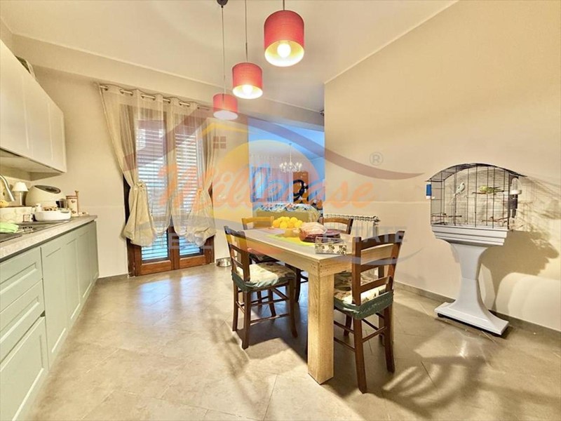 Villa in Vendita a Siracusa, zona Belvedere, 268'000&euro;, 160 m², con Box