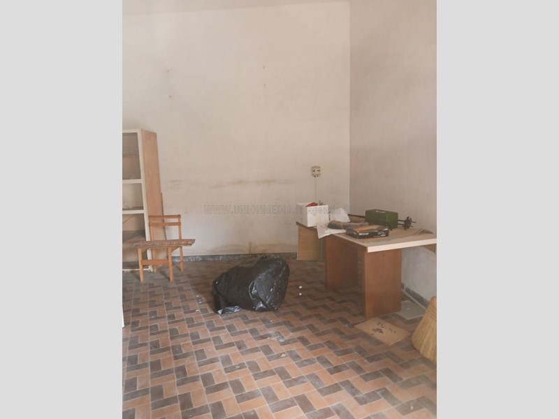 Capannone in Vendita a Arcola, 18'000€, 28 m²