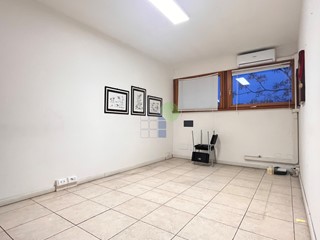 Ufficio in Affitto a Livorno, zona zona Portuale, 500€, 50 m²