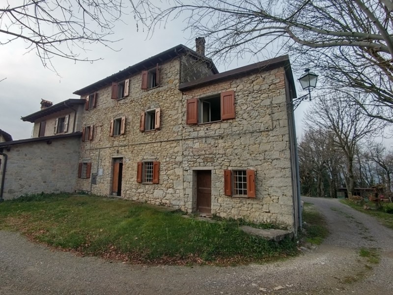Casa Indipendente in Vendita a Zocca, 68'000€, 160 m²