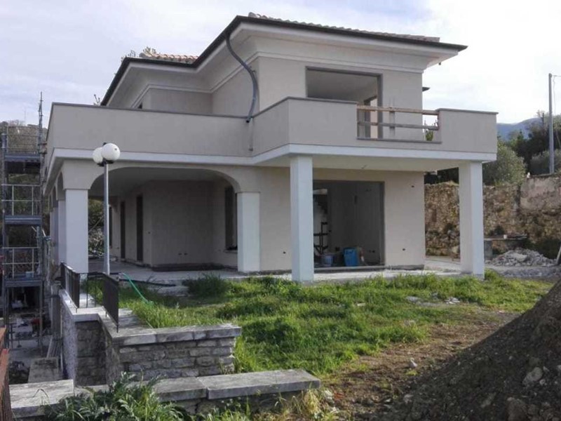 Villa in Vendita a Fosdinovo, 380 m²