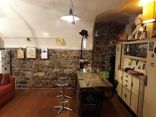 Attività commerciale in Vendita a Sarzana, 130'000€, 95 m²