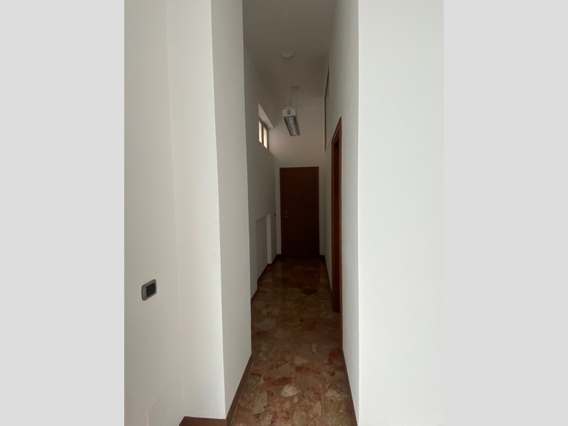 Immobile commerciale in Affitto a Chiavari, 750€, 55 m²