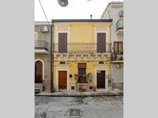 Casa Semi Indipendente in Vendita a Vizzini, 35'000€, 121 m²