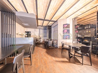 Attività commerciale in Vendita a Nettuno, zona Nettuno borgo, 75'000€, 66 m², arredato