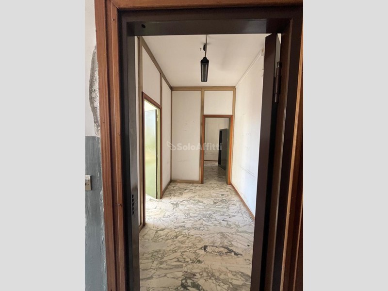 Ufficio in Affitto a Napoli, zona Porto, 800&euro;, 45 m²