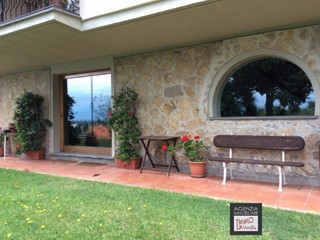 Villa in Vendita a Camaiore, 850'000&euro;, 180 m²