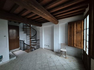 Casa Indipendente in Vendita a San Miniato, zona San Romano, 66'000€, 60 m²