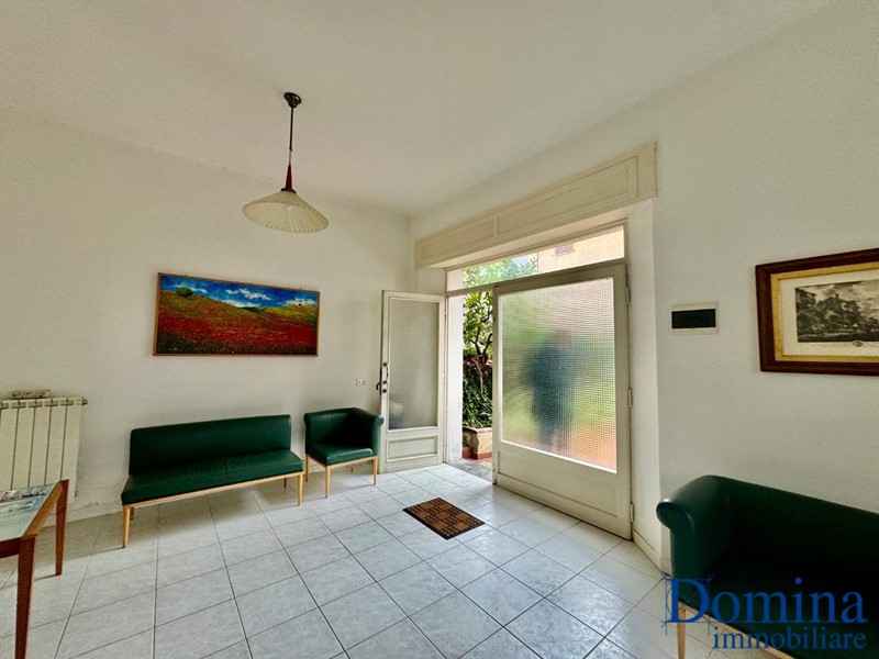 Trilocale in Vendita a Montignoso, zona Capanne, 180'000€, 80 m²
