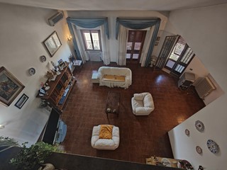 Appartamento in Vendita a San Miniato, zona San Donato, 270'000€, 208 m², arredato, con Box