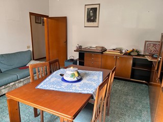 Casa Indipendente in Vendita a Agliana, 450'000&euro;, 200 m², con Box