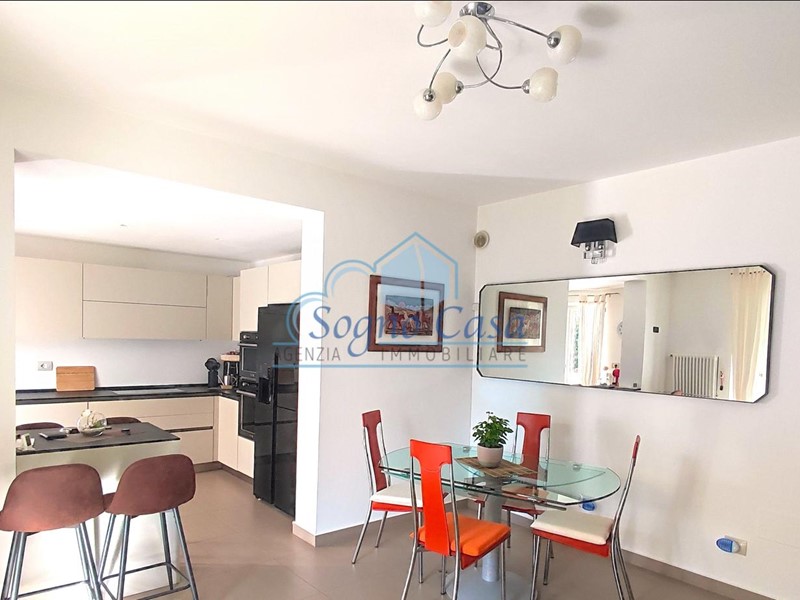 Villa in Vendita a Montignoso, zona Cinquale, 890'000&euro;, 150 m², arredato