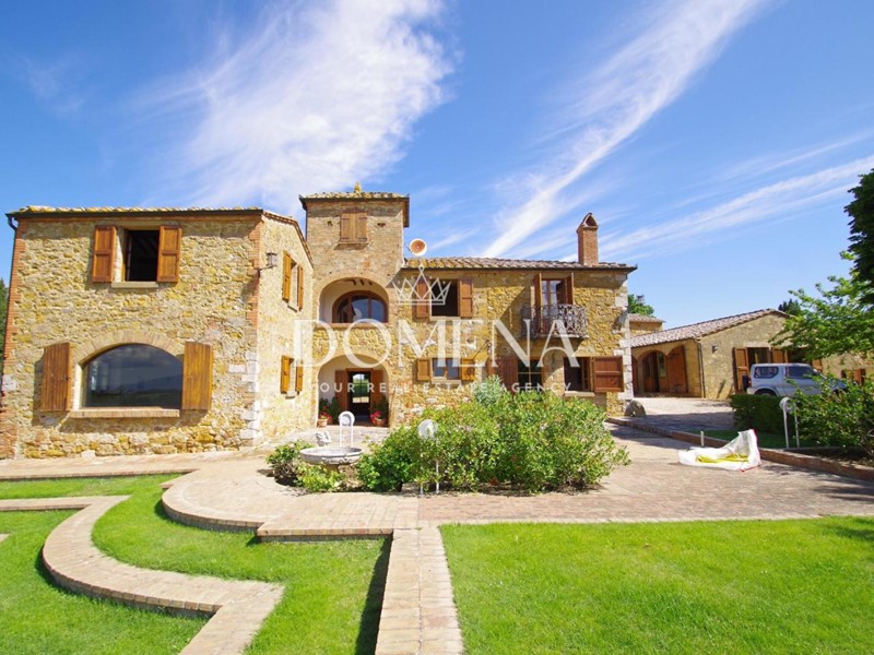 Casale in Vendita a Torrita di Siena, 2'950'000€, 700 m², arredato, con Box