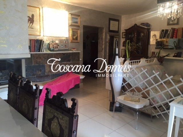 Appartamento in Vendita a Siena, zona Colombaio, 370'000&euro;, 200 m², arredato, con Box