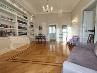 Appartamento in Vendita a Ercolano, 680'000€, 235 m²