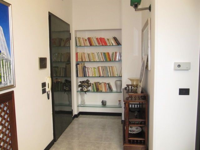 Ufficio in Vendita a Brindisi, 95'000&euro;, 80 m², arredato