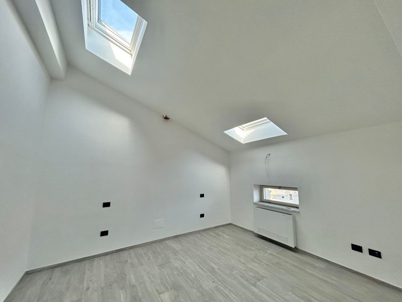 Bilocale in Vendita a Sarzana, 165'000€, 46 m²