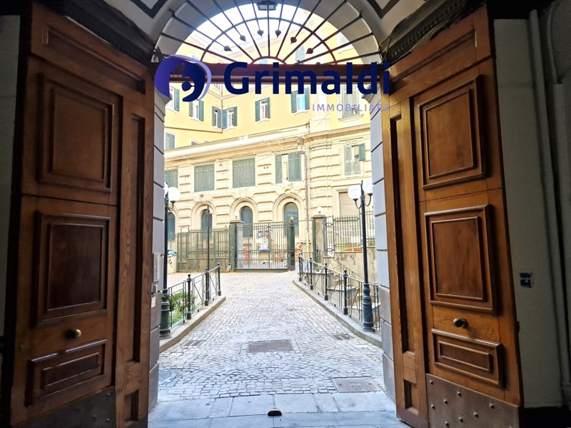 Trilocale in Vendita a Napoli, 430'000€, 92 m²