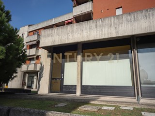 Immobile commerciale in Vendita a Cerea, 99'000€, 83 m²