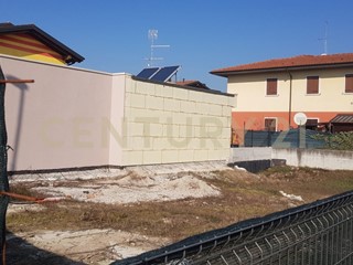 Terreno agricolo in Vendita a Oppeano, 55'000€, 310 m²