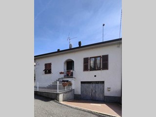 Casa Indipendente in Vendita a Licciana Nardi, 170'000€, 160 m², con Box