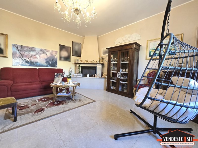 Casa Semi Indipendente in Vendita a Adelfia, 250'000€, 115 m²