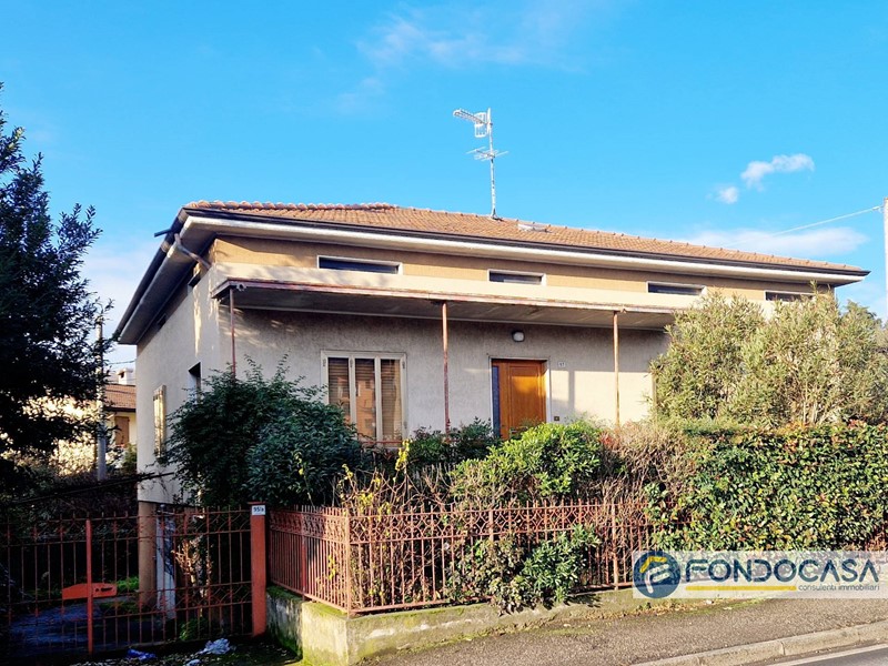 Villa in Vendita a Concesio, 245'000€, 250 m²