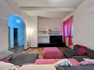 Villa in Vendita a Montignoso, 850'000€, 220 m², arredato, con Box