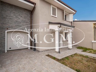 Villetta a schiera in Vendita a Fucecchio, 420'000€, 122 m², con Box