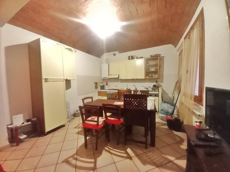 Appartamento in Vendita a Castelfiorentino, 55'000€, 117 m², arredato