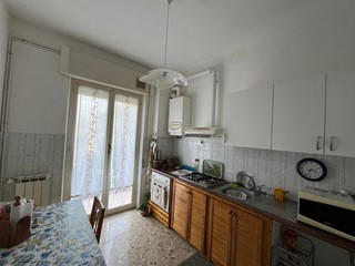 Appartamento in Vendita a Lerici, zona Pugliola, 150'000&euro;, 85 m²