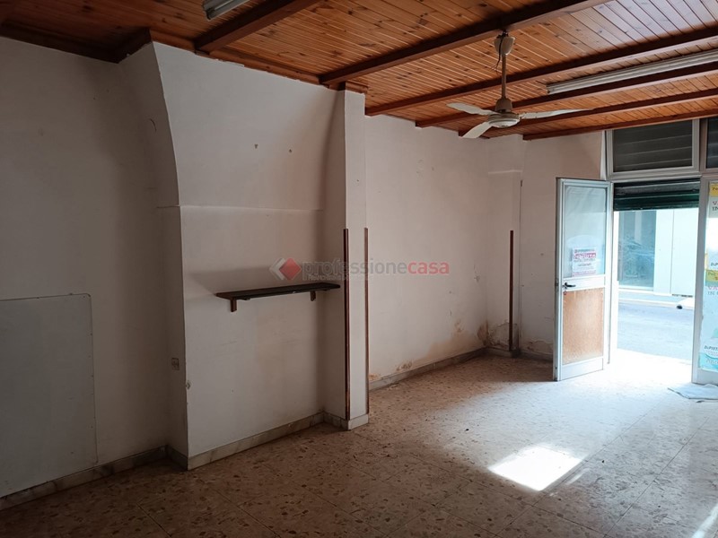 Negozio in Vendita a Grottaglie, 32'000€, 50 m²