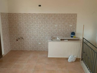 Ufficio in Affitto a Bagheria, 600€, 150 m²