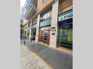 Negozio in Vendita a Palermo, 240'000€, 367 m²