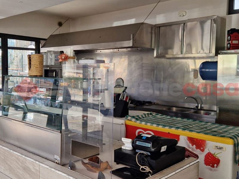Negozio in Vendita a Cassino, 160'000€, 50 m²