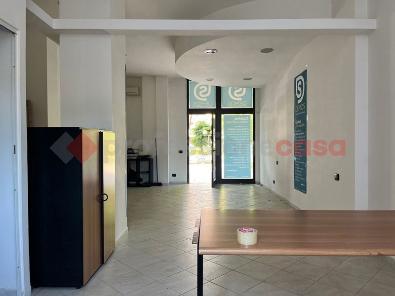 Negozio in Vendita a Cassino, 49'000€, 54 m²