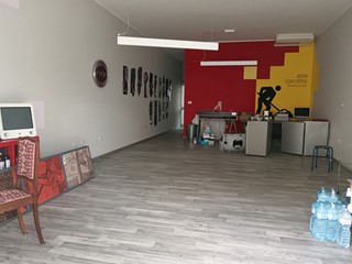 Ufficio in Vendita a Martinsicuro, 65'000€, 65 m²