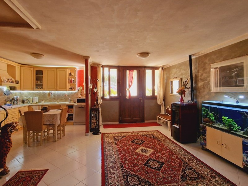 Casa Semi Indipendente in Vendita a Guardea, 110'000€, 130 m², arredato