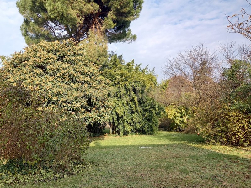 Casa Semi Indipendente in Vendita a San Bonifacio, 430'000€, 396 m², con Box