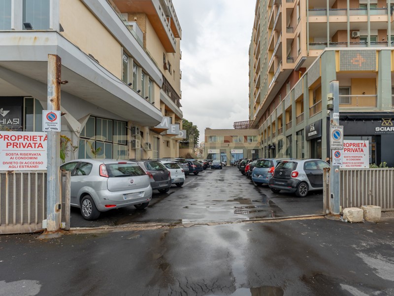 Box in Vendita a Catania, 78'000€, 52 m²